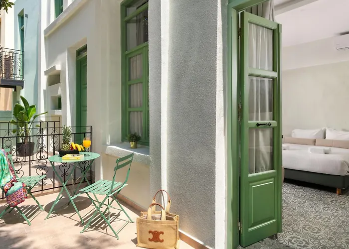 Acandia Hotel