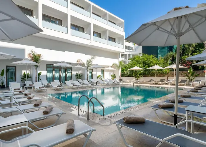 Acandia Hotel